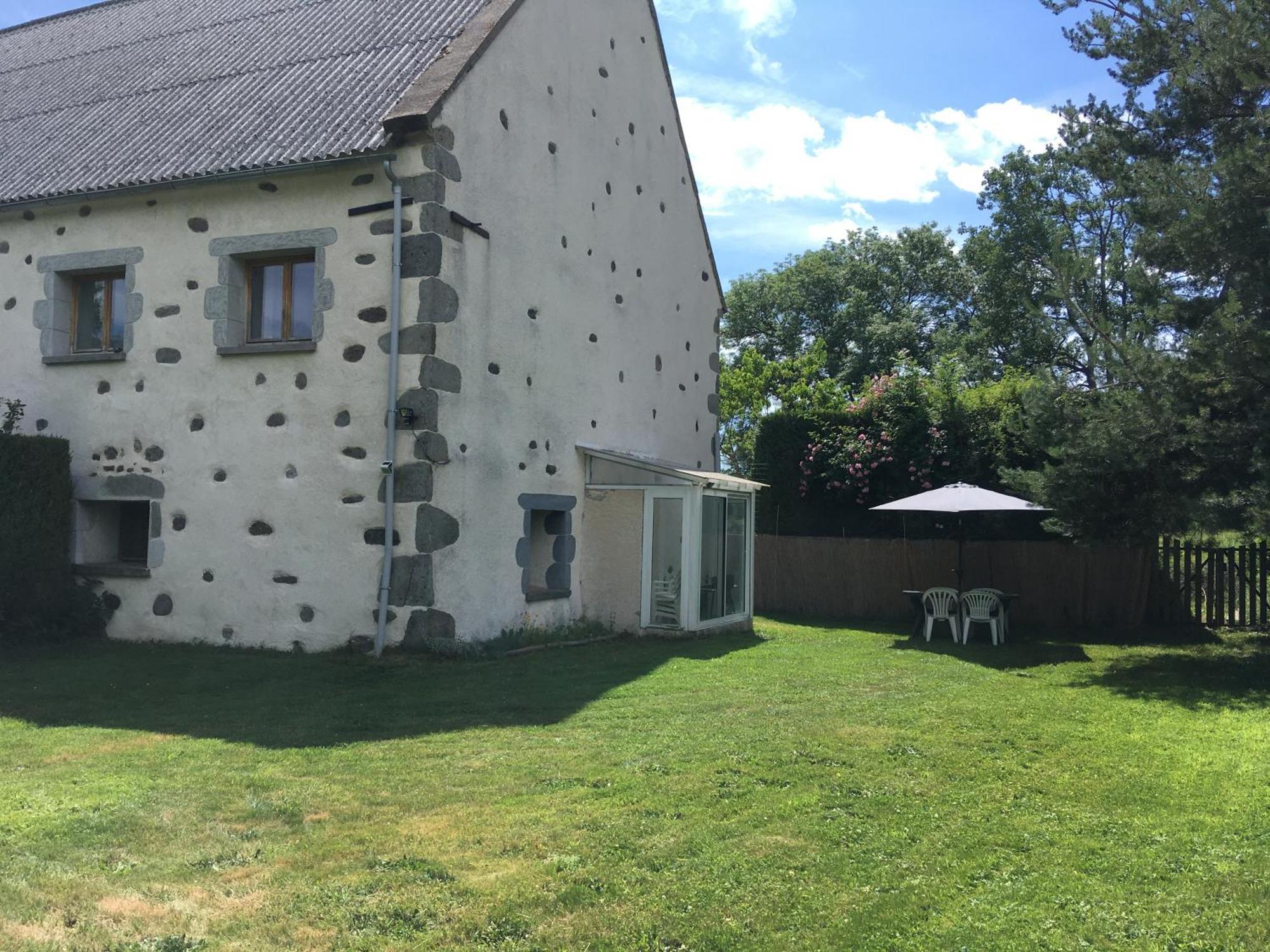 Gite Rural - Grange Des Pres Blancs Chaine Des Puys Le Vernet-Sainte-Marguerite Eksteriør bilde